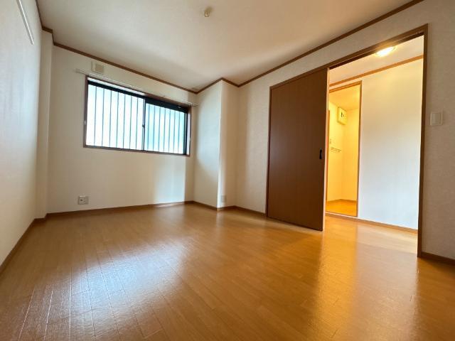 グレイスイサキ 部屋画像