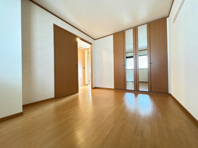 グレイスイサキ 部屋画像