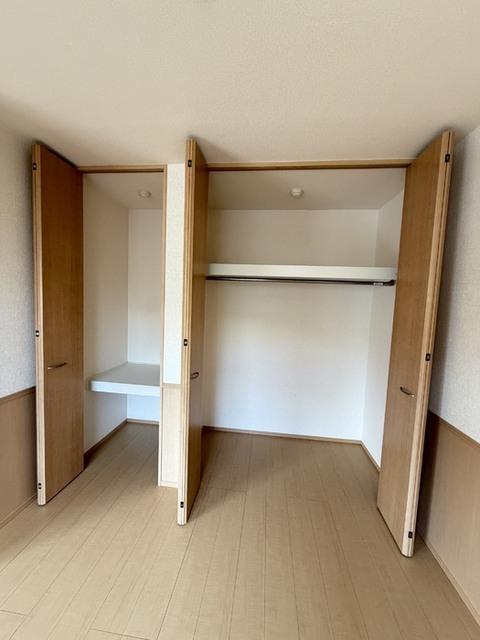 ルミエール国府（303） 収納