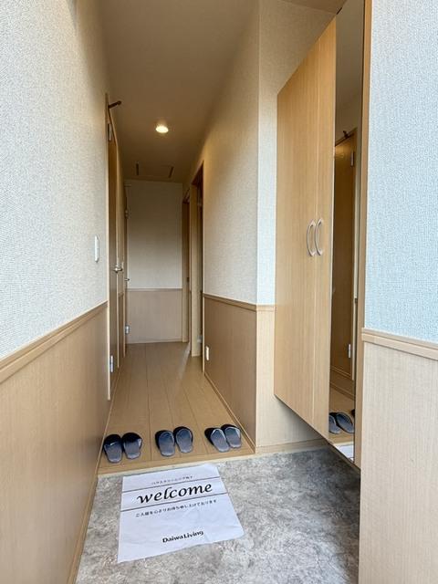 ルミエール国府（303） 玄関
