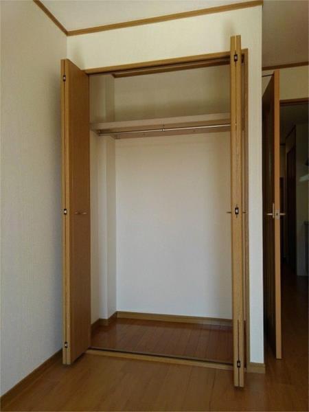 メゾンクレール（102） 収納