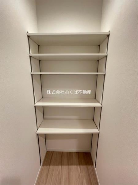 ノヴァイフ黒髪（303） 収納