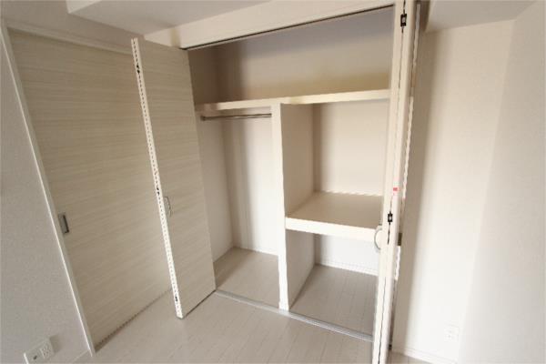 ガーデンスクエア桜町（503） 収納