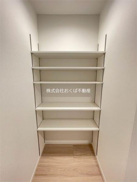 ノヴァイフ黒髪（101） 収納