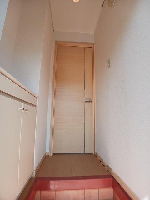 キャステール大江（101） 玄関