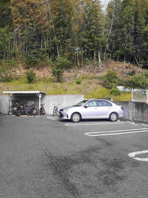 メゾンドデリエール（102） 駐車場