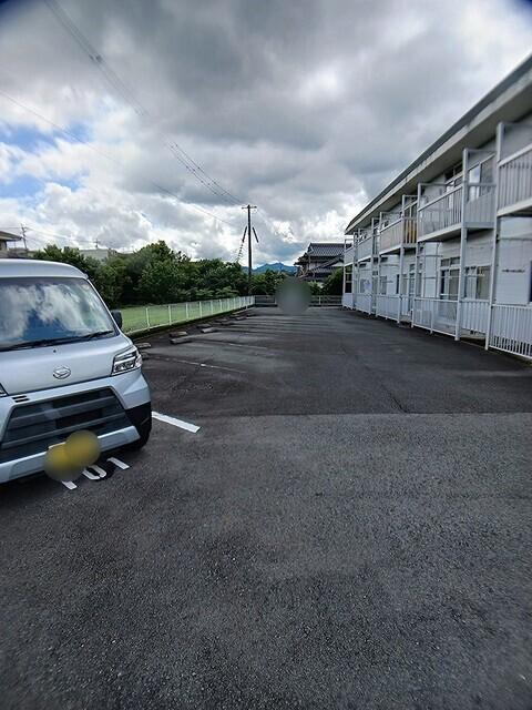 畠田ハイツ（206） 駐車場