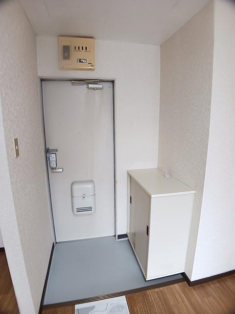 畠田ハイツ（206） 玄関
