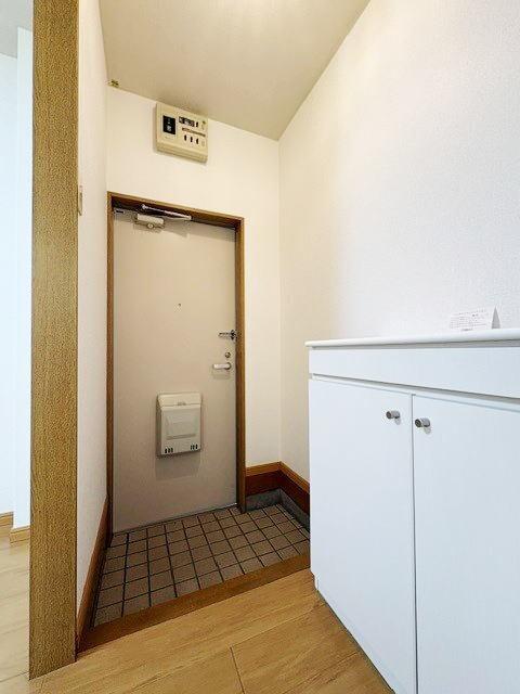 メロディハイツ（105） 玄関