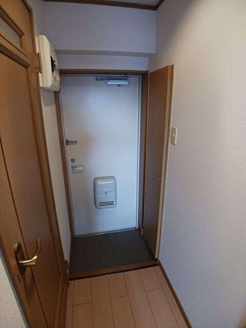 レルベ保田窪（503） 玄関