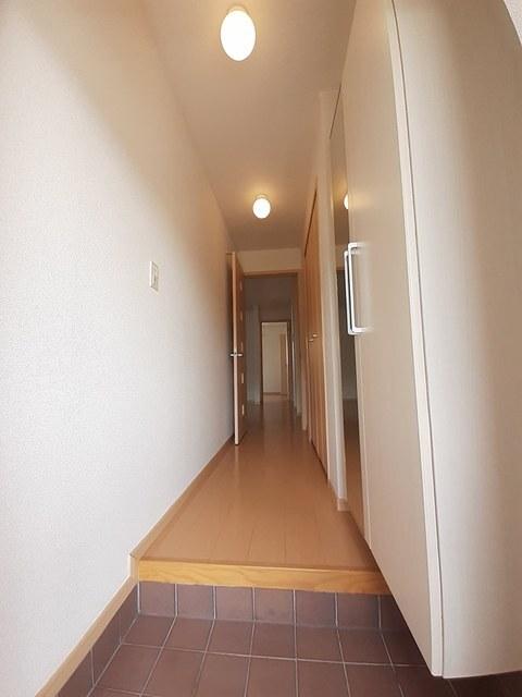 エール正林Ａ（101） 玄関