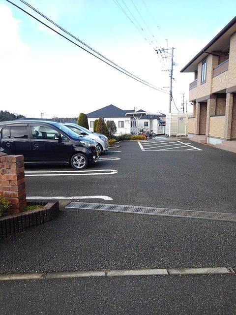 エール正林Ａ（101） 駐車場