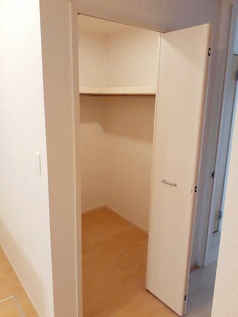 グルーム上南部（106） 収納