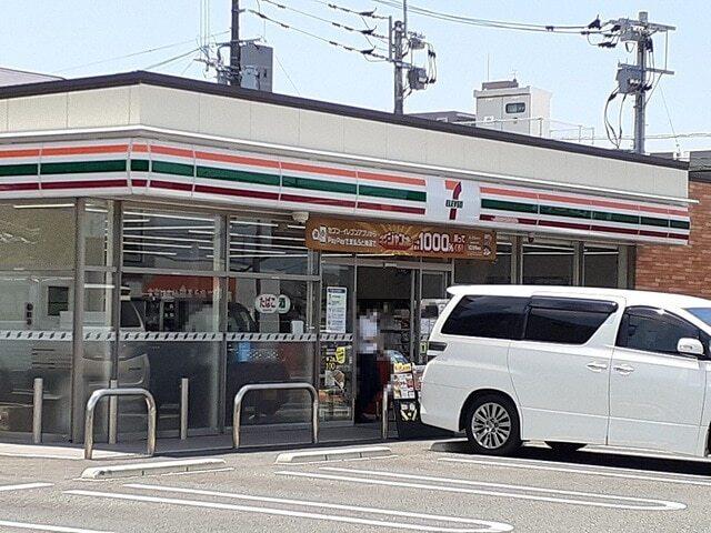 セブンイレブン赤十字病院前店：750m