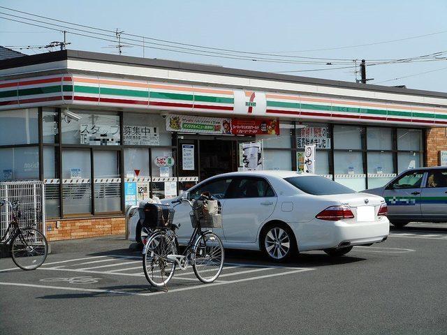セブンイレブン江津２丁目店：750m