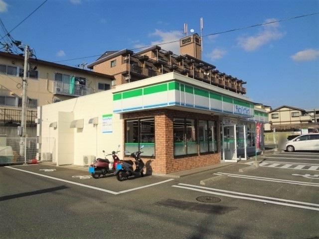 ファミリーマート　黒髪６丁目店：1100m