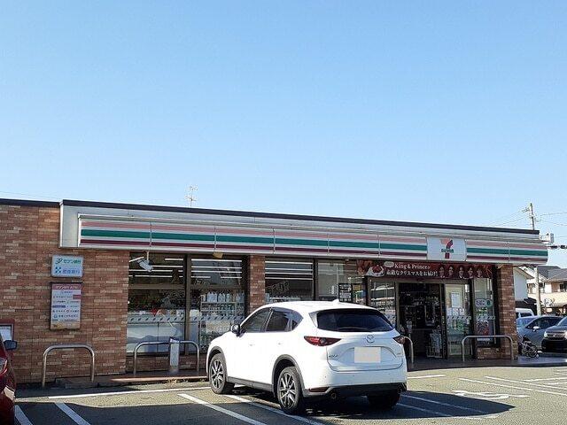 セブンイレブンセイラタウン店：130m