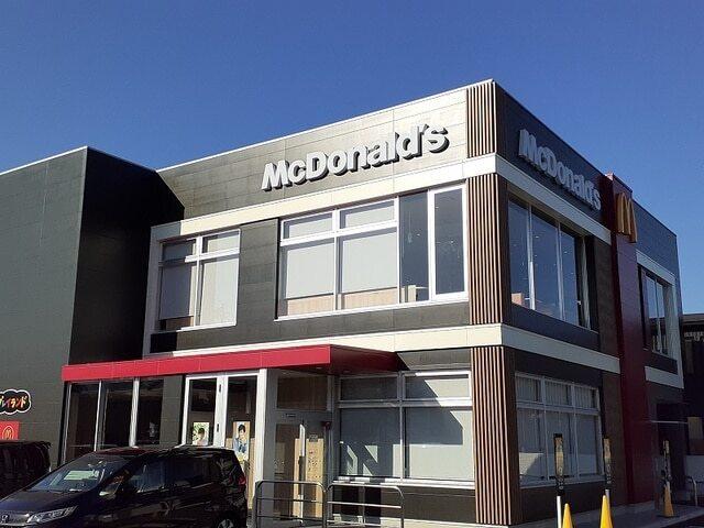 マクドナルド3号線南高江店：1720m