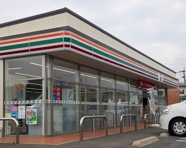 セブンイレブン新須屋駅前店：500m
