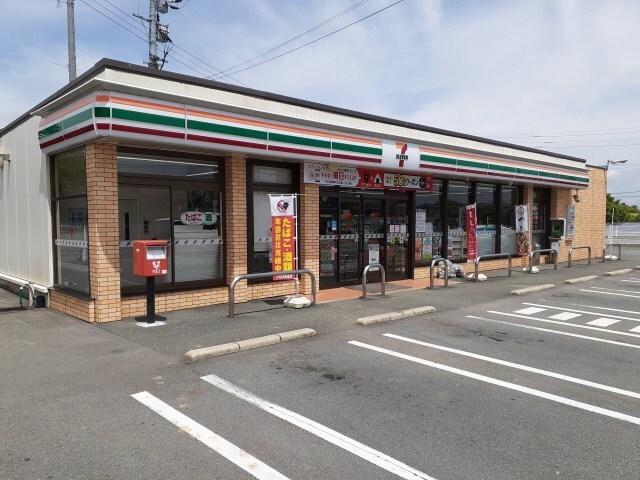 セブンイレブン鹿子木店：1300m