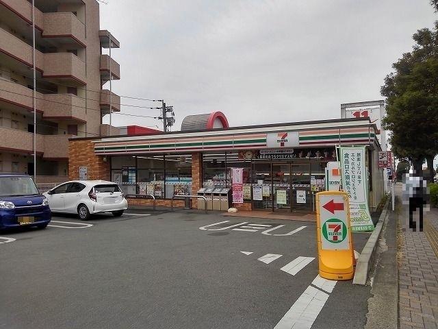 セブンイレブン健軍本町店：160m