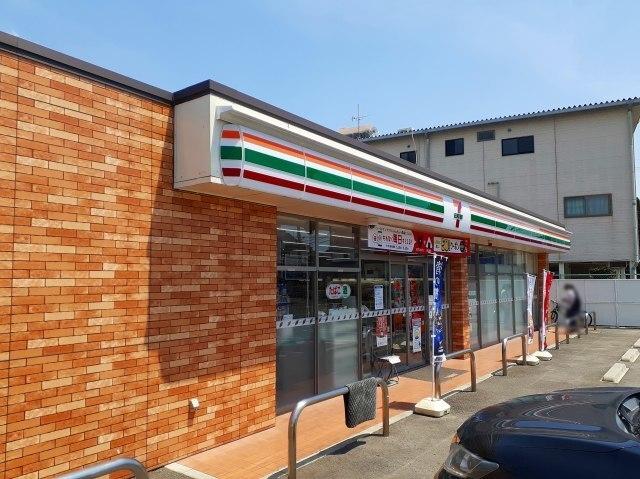 セブンイレブン壺川１丁目店：500m