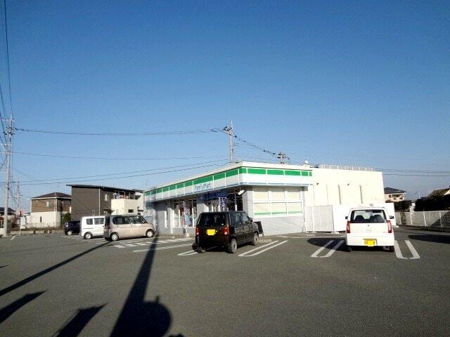 ファミリーマート合志黒石原店：930m