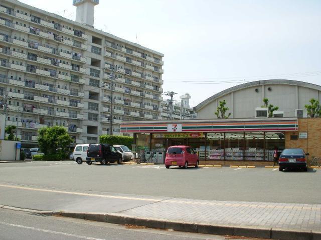 セブンイレブン熊本楠6丁目店：217m