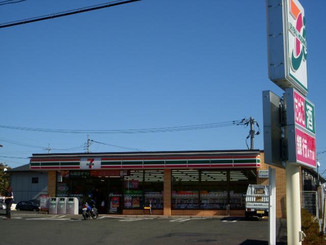 セブンイレブン　鶴羽田店：50m