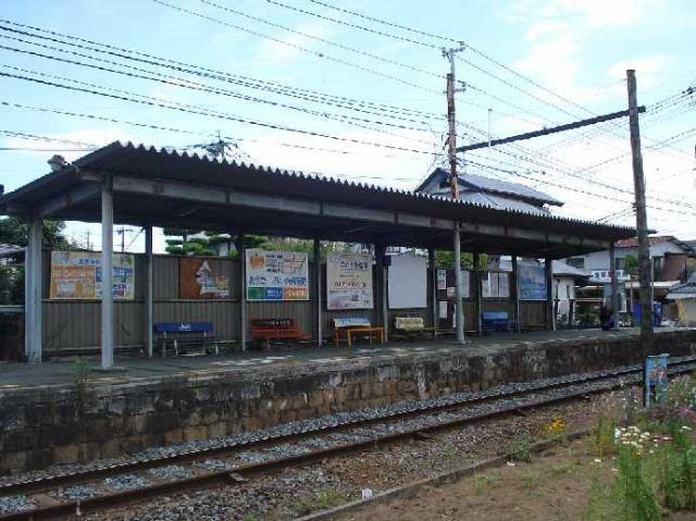 須屋駅(熊電　菊池線)：1012m