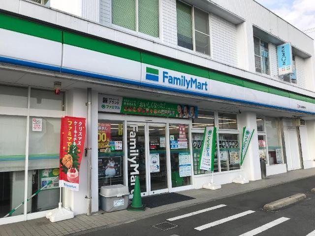ファミリーマート熊本益城広崎店：930m