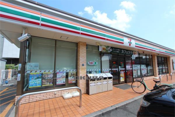 ｲﾜｻｷ･ｴｰｽ 本部：550m