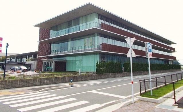 西区役所：2800m