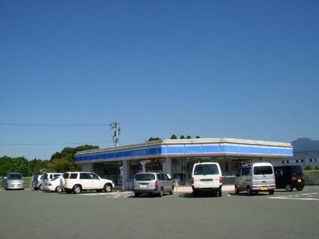 ローソン菊池大津町杉水店：926m