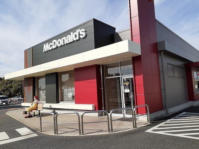 マクドナルド熊本空港インター店：400m