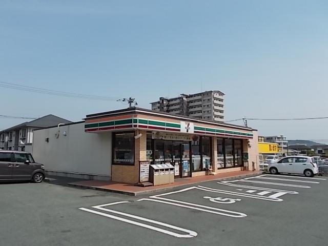 セブンイレブン　鶴羽田店：1900m