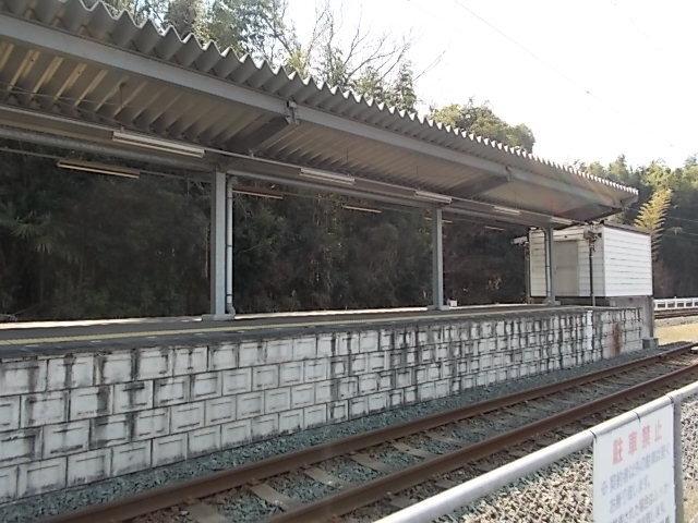 黒石駅：900m