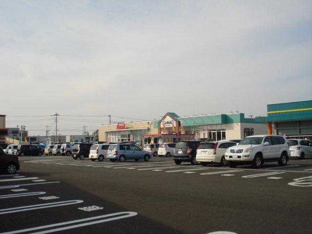 菊陽MEGA　MALL：375m