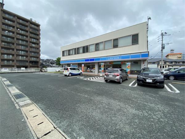 ローソン 熊本八王寺町店：290m