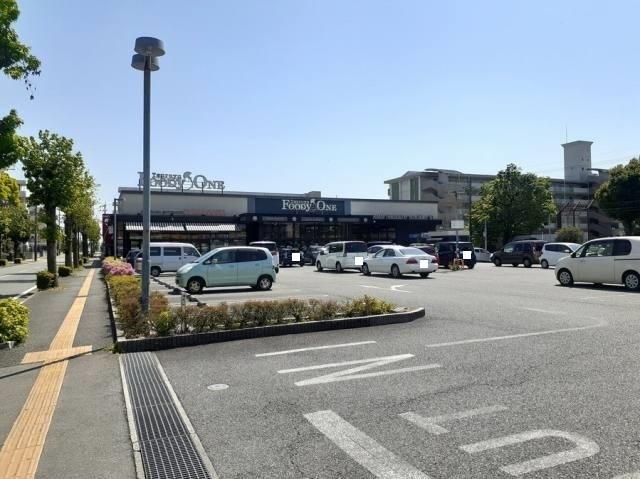 鶴屋フーディーワン楠店：750m