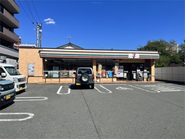 セブンイレブン熊本坪井3丁目店：549m