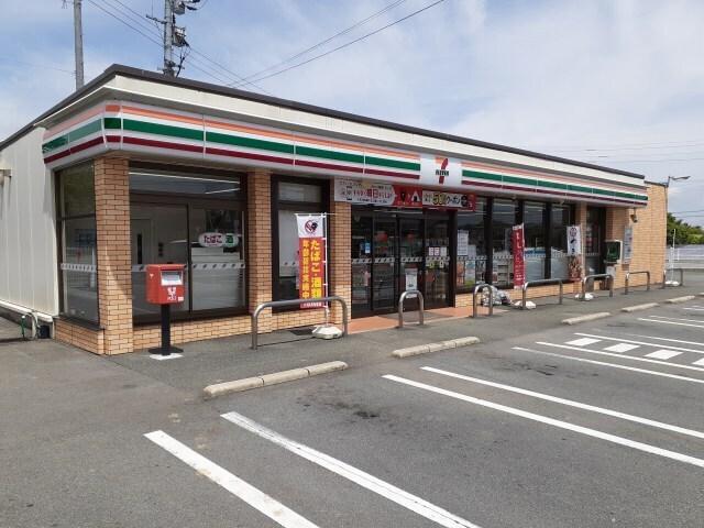 セブンイレブン鹿子木町店：1300m
