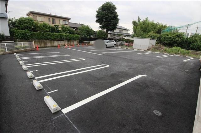 月華（302） 駐車場