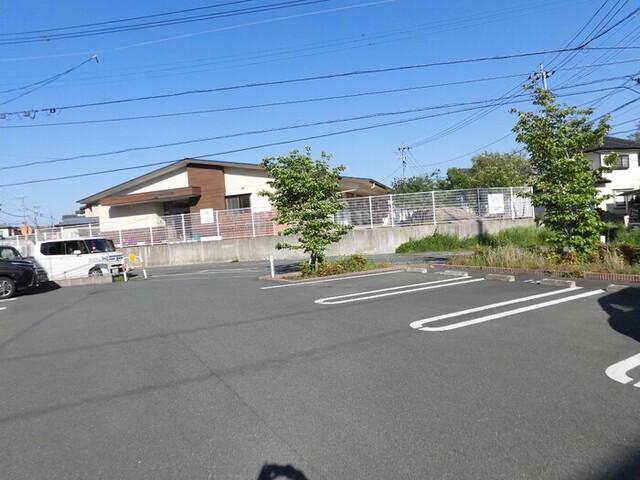 セキュレア須屋　L棟（102） 駐車場