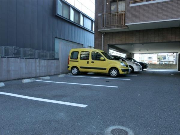 ホワイトステージ城西（602） 駐車場