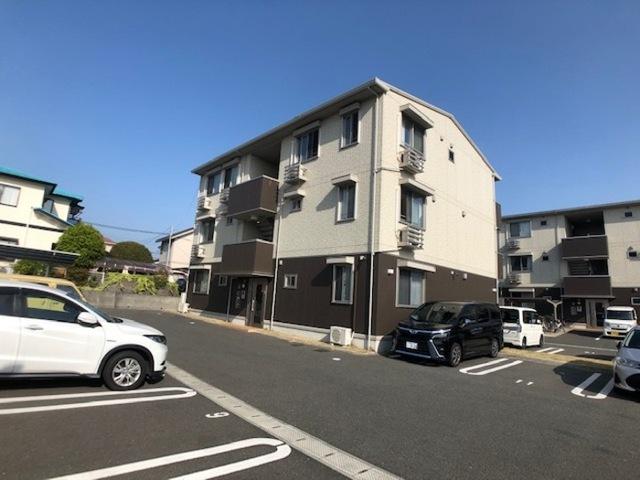 ハピネスヒルズ長嶺　B棟（202） 外観