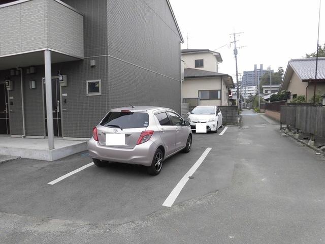ロイヤルコーポ子飼本町（103） 駐車場