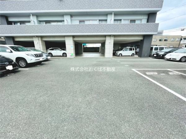 熊本市南区近見マンション 駐車場