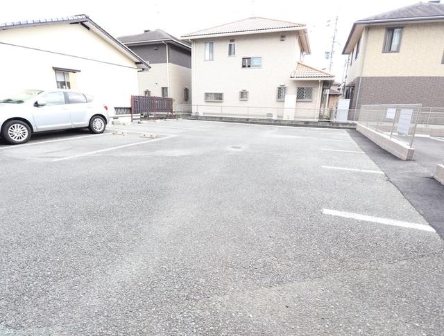 ヴィンテージ八王寺（102） 駐車場