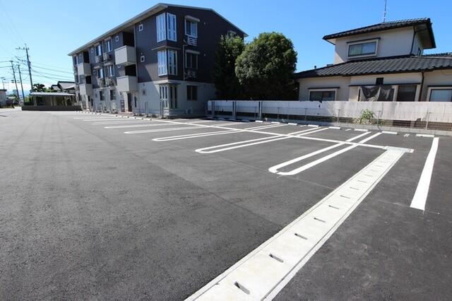 ヒーリングマンション（306） 駐車場